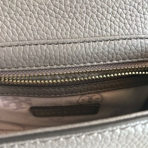 NEW TORY BURCH TAUPE Crossbody Bag - Picture 6 of 10